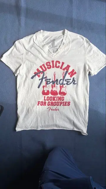 Fender 뮤지션 T셔츠 V넥