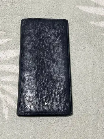 MONTBLANC 블랙 가죽 장지갑