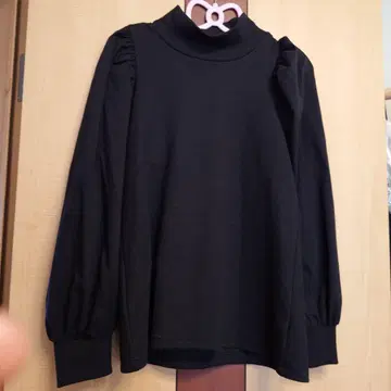 앤드러브 옷장 하늘하늘 다른 소재 소매 티셔츠 상의 M