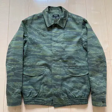 A.P.C. 충전솜 타이거 카모 XS 카모플라쥬 타이거 스트라이프