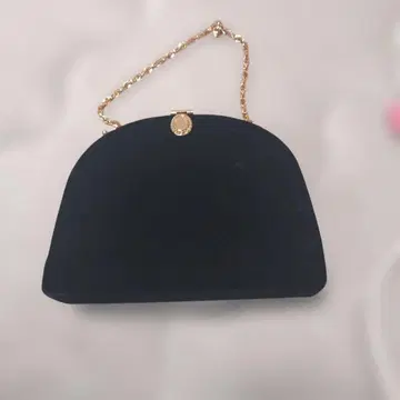 블랙 벨벳 느낌 파티백 골드 체인