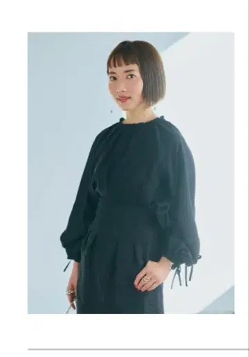 cohina 드로스트 리본 슬리브 블라우스