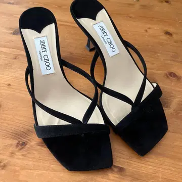 JIMMY CHOO 블랙 스웨이드 펌프스 39.5