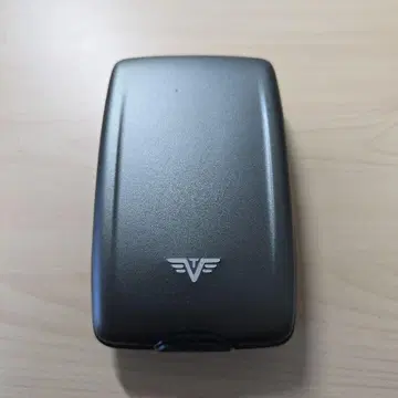 TRU VIRTU 코인 케이스