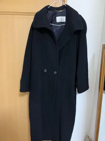CORDIER 블랙 더블 버튼 롱 코트
