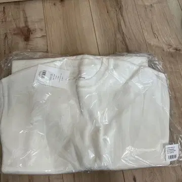 리돔 밀라노립 숄더 니트