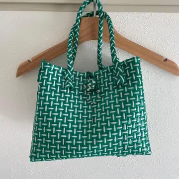 메케아리사 그린 컬러 뜨개질 바스켓백