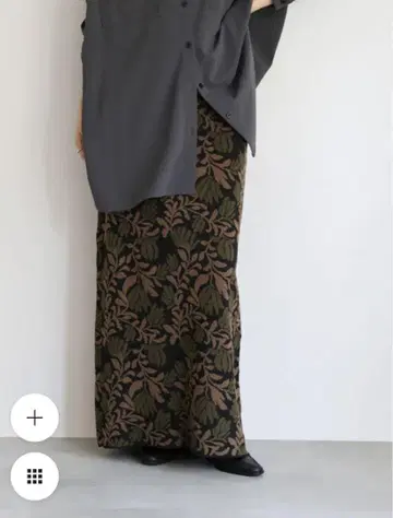 SELECT MOCA [ Et ] 리프 무늬 니트 스커트 브라운