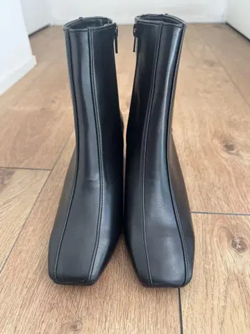 UNITED tokyo 블랙 스퀘어토 부츠 size 1