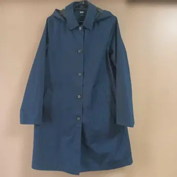 유니클로 블록테크 코트 네이비 스탠 칼라 코트