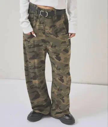 슬래시 포켓 맨투맨 이지 팬츠