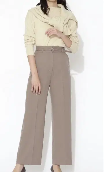 내추럴 뷰티 베이직 센터 프레스 스트레이트 와이드 팬츠