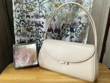 [ 새상품급 ] 키타무라 포멀 핸드백 리본 아이보리 가죽