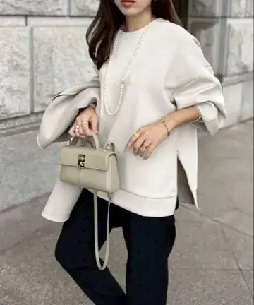 엠마 테일러 사이드 슬릿 트레이닝복