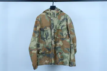 SANDINISTA 카모플라쥬 후드 부착 자켓