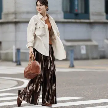 BROWN MIRROR PANTS neam
