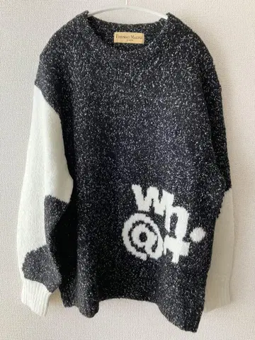 THOMAS MAGPIE 토마스 맥파이 'WH@T' 니트 풀오버
