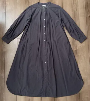 써니 클라우드 다크 그레이 셔츠 원피스