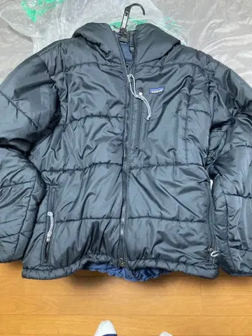 Patagonia 다운 자켓 블랙 L 더스 파카