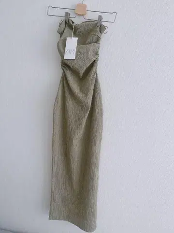 새상품 ZARA 핏 스트랩리스 텍스처 롱 원피스 S
