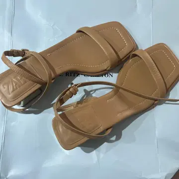 ZARA 힐 골드 샌들 36 완판템 23cm 23.5cm