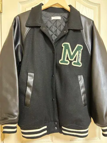 바시티 자켓 블랙 M 자수 MUHET 자켓