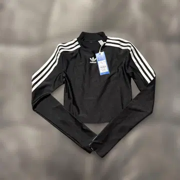 새상품 아디다스 adidas 긴팔 T셔츠 블랙 아디컬러 하이넥