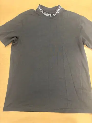 NEW ERA 하이넥 셔츠