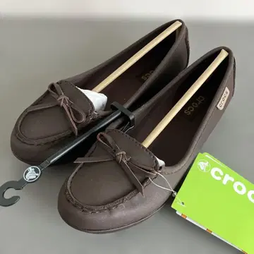crocs 브라운 슬립온 합성 피혁 22cm 미사용 새상품