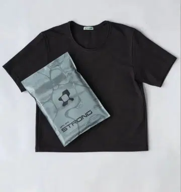 strong pack tee S 사이즈
