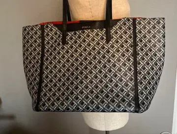 FURLA 기하학 패턴 토트백 블랙/레드