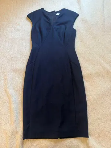 REISS 네이비 슬리브리스 원피스