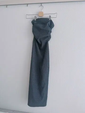 핏 스트랩리스 텍스처 원피스