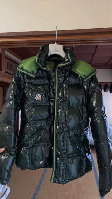 MONCLER 다운 자켓 다크 그린