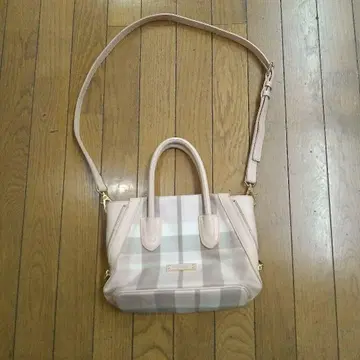 블루 레이블 크레스트브릿지 숄더백
