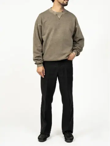 OVY Pigment Damage Crew Neck Sweat