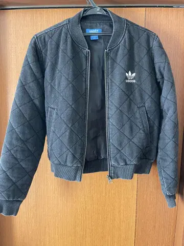 adidas 퀼팅 MA-1 자켓 블랙