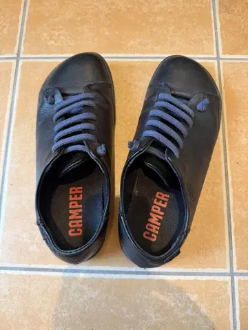 [ 배송비 포함 USED ] CAMPER 블랙 가죽 스니커즈