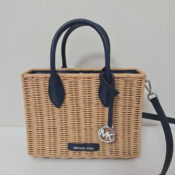 MICHAEL KORS 라탄 숄더백 카고백