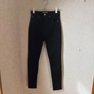 새상품급 HW Rebirth BLACK SKINNY 24