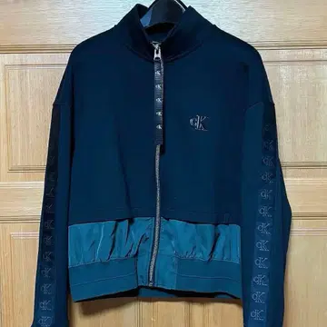 캘빈클라인 진 22aw 도킹 트랙 자켓 M