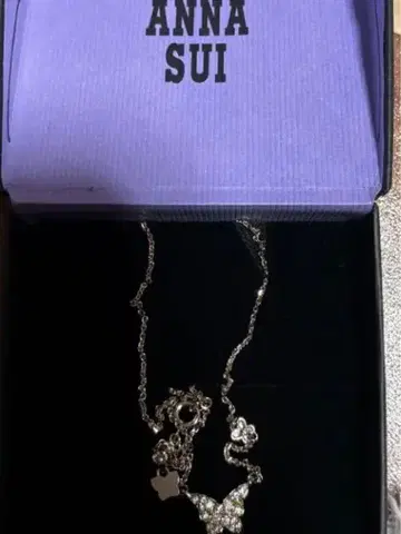 ANNA SUI 실버 목걸이 꽃과 나비