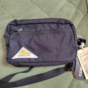 KELTY RECTANGLE ZIP SHOULDER 블랙