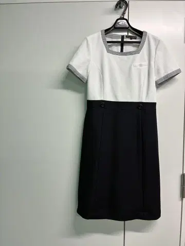 [ 15호 ] 반팔 무릎 기장 원피스