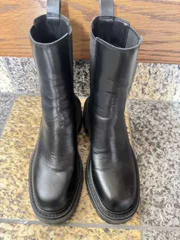 ZARA 블랙 사이드 고어 부츠 36