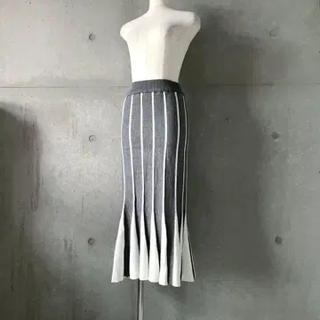 하자품 택 포함 새상품 니트 스트라이프 머메이드 스커트 그레이