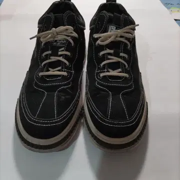 Fino Jeans Company 블랙 스니커즈