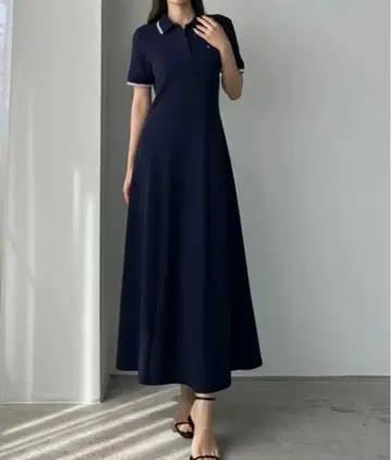 Louere 루엘레 폴로 원피스 세미 플레어 네이비