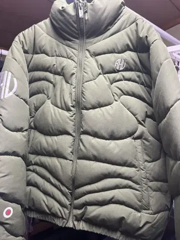 ZARA RHUIGI 올리브 그린 자켓