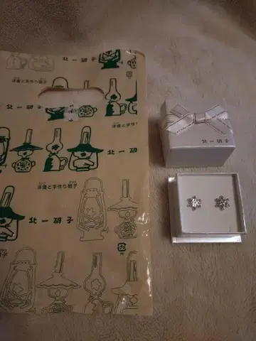 미사용 새상품 키타이치 유리 눈꽃 귀걸이